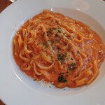 cervo - 料理写真:ウニのトマトクリームパスタ
