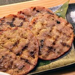 牛たん伊地知 - 牛たん定食の牛タン（牛たん伊地知 五反田東急スクエア店）