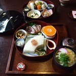 Saryoumikadukitousagi - 月うさぎ弁当（２の重）