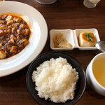 Shi An - 麻婆豆腐ランチ950円税込！ランチセットは色々付いてて豪華！