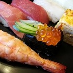 栄寿司 - 海老、イクラ、卵