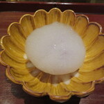 研覃 ほりべ - 先付は重陽の節句にちなんだお料理