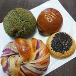 Carin Bakery - 伴侣的四种口味，没来得及品尝就吃完了