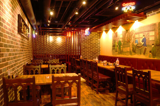 座席 : 中国茶房8 青山店 （Chinese Café Eight） - 表参道/中華料理