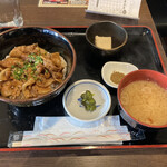 居酒屋 酒亭じゅらく - 豚丼普通盛＋山椒別盛り