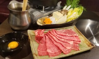 Sumibi Yakiniku Da-Wa - 牛すき焼き