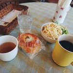Resutoran Esuaru Gojuu - スープ・パン・サラダ・アイスコーヒー