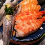 回転寿司酒場 銀座沼津港 - 鰯　とろサーモン　大エビ