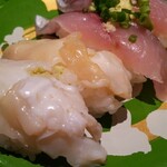 回転寿司酒場 銀座沼津港 - マツブ貝　あじ