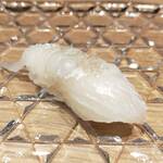 鮨 青海 - 北海道産の平目は、も塩で！