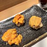 鮨 青海 - 左紫雲丹、塩水雲丹、バフン雲丹