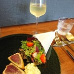 Unico - ランチ 本日の前菜 戻り鰹の瞬間フリットとブーケサラダ