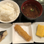 名古屋ガーランドホテル - なんてことない朝食に見入ってしまう