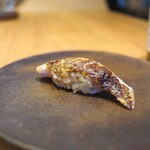 すし処 ひさ田 - 白アマダイは一旦炙って、それから冷やして出す。この落差。しかしウマイ！