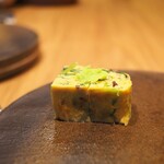 すし処 ひさ田 - ひさ田流の玉子。みつばときくらげが味わいを深める。