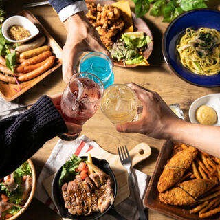 飲み放題コースが豊富◎自慢のパネチキンなどいただけます