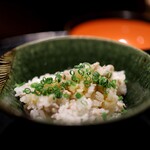 薪鳥新神戸 - そぼろご飯(卵)黄身醤油