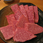 (株)山武精肉店 直営 やきにく屋 - 和牛ミスジと黒毛和牛