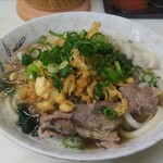 御食事処 だるま - 肉うどん (税込)500円 ※拡大 (2021.11.18)