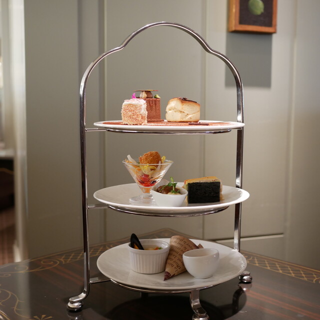 THE IMPERIAL LOUNGE AQUA