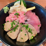 焼津港 みなみ - まぐろ三色丼