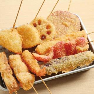 Kushikatsu with a wide variety of variations. Enjoy with our special traditional sauce♪