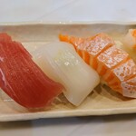 廻鮮鮨ととぎん - 令和3年11月 ランチタイム
平日限定寿司ランチA赤出汁付 759円