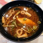 廻鮮鮨ととぎん - 赤出汁
