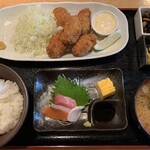 魚七鮮魚店 - カキフライ定食