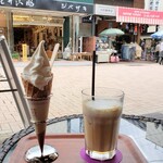 Kurian Fumido Karuizawa Ten - 소프트 아이스크림 400엔
      마론 글라세 라떼 650엔