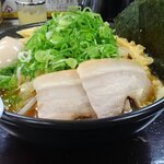 平九郎R - フィニッシュラーメンを野菜載せ＆ネギ増し＆味玉＋チャーシュー1枚