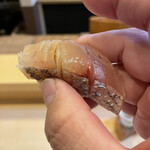 鮨駒 - 名前の如く、真鯛が真っ赤に体色を変えて旨味が増したこの時期だけの最高品！秋田は何気に真鯛の産地何です！