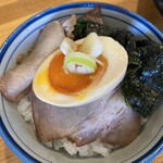 Rairakuken - チャーシュー煮卵丼！