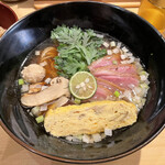 饗 くろ喜 - 「松茸と鴨の醤油そば」2000円＋「鴨増し（3枚）」300円＋「松茸だし巻き玉子」350円