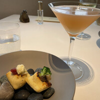 ベージュ アラン・デュカス 東京 - 