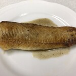 ゆたか食堂 - バター焼きも身の旨味が引き立ってええわあ。