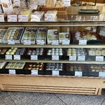 大和屋本店 - ショーケース