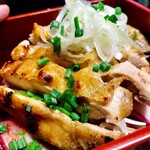 Kominka Fuu Koshitsu Umaka - 地鶏の炭火焼