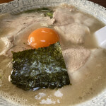 Kouyoukaku - 他の佐賀ラーメンより濃厚です　