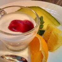 ポム・ダダン - 