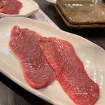 炭火焼肉ホルモン うらら - 生ロース塩