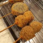 Kushikatsu Tanaka - クッキー&クリーム　カレー玉