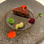 キュイエット - オードブル一品目。フォアグラのパテ。