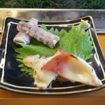 Takezushi - 炙り黒北寄貝、蝦蛄(長万部産) 