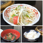 Yakiniku Teihou - ◆「サラダ」「スープ（普通のワカメスープ）」「ご飯の質は普通」。上でも書きましたが、ご飯とスープはお代わり可能。 出来れば「キムチ」が付くといいですね。