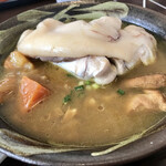 Miyoya - てびちはカレーそばに乗せるよね〜