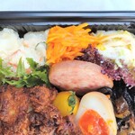 Les jours - ポテサラ・キャロットラペ・コールスロー
      ラペはオレンジソースでフレンチ風