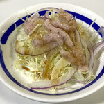 Karasu Tei - ドレッシングが非常に美味しいサラダ