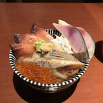 酒肴場 屯 - 海鮮丼¥500