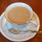 喫茶ラヴァーレ - カフェオレ、量あります！